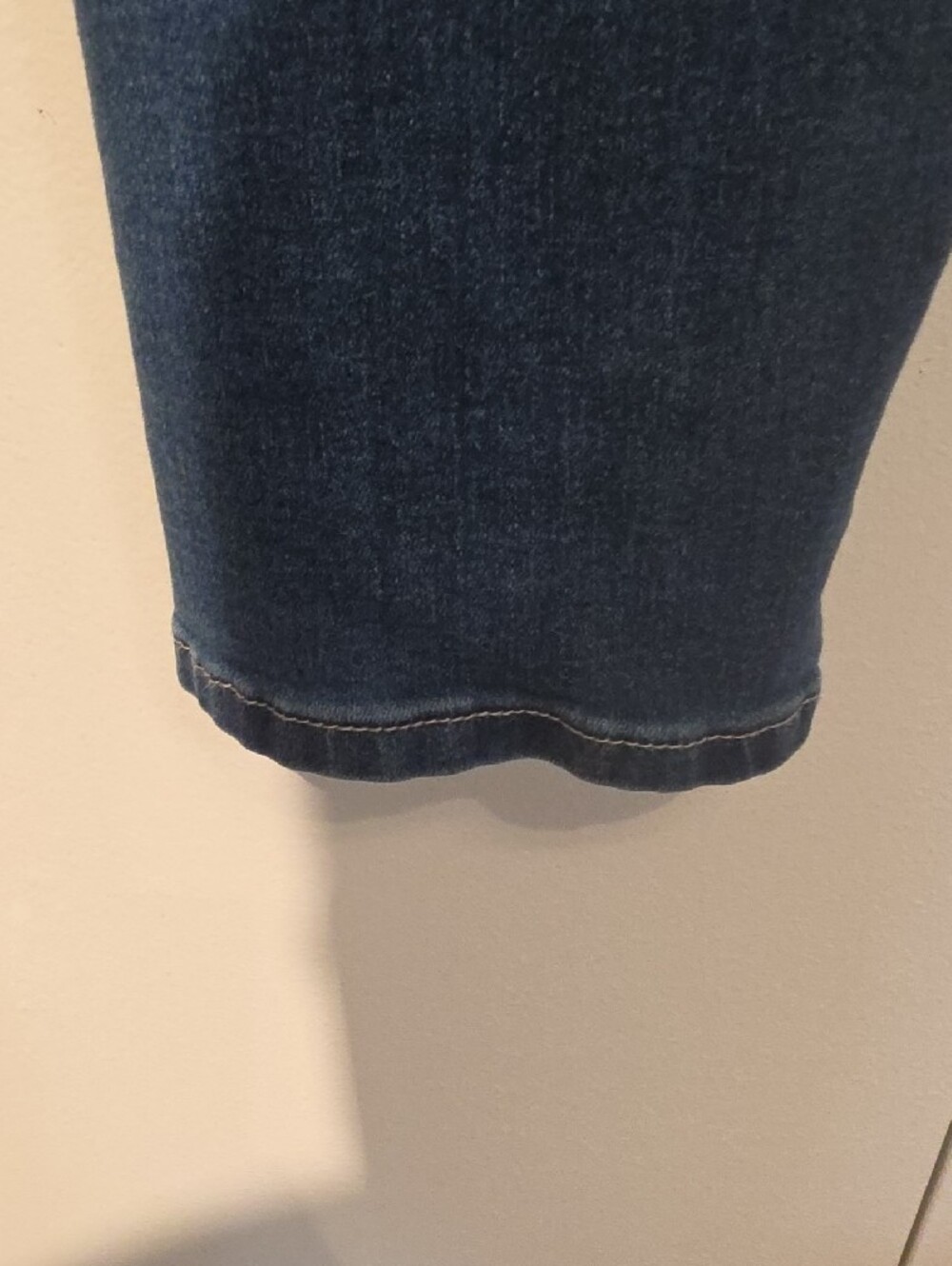 Juicy Couture Blue Ankle Crop Stretch Jeans - Picture 9 of 10